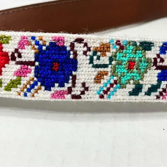 MAI WOVEN BAG STRAP - FLOWERS BRIGHT WITH TAN LEATHER - Picture 5 of 11